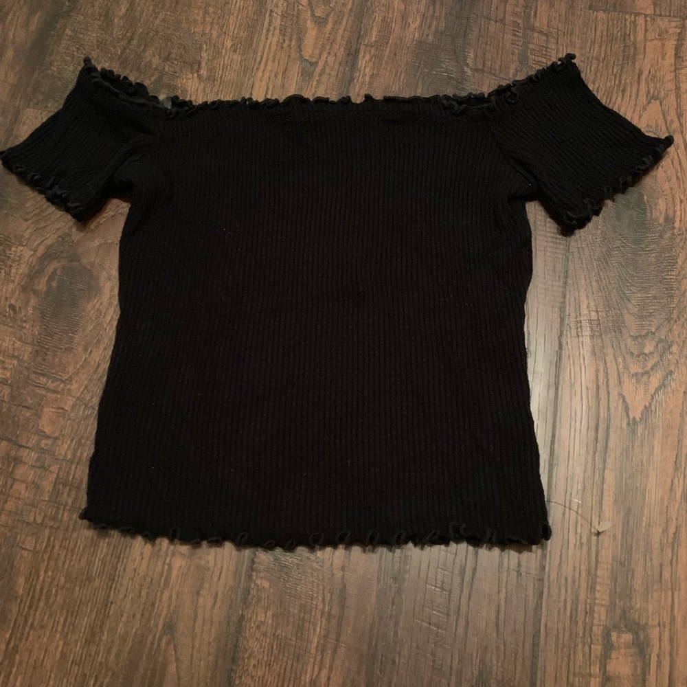 Ripped Off the Shoulder Crop Top